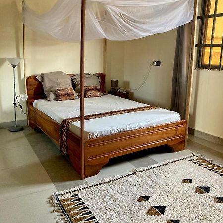 Porto-Novo Logement Lumineux Et Calme Διαμέρισμα Εξωτερικό φωτογραφία